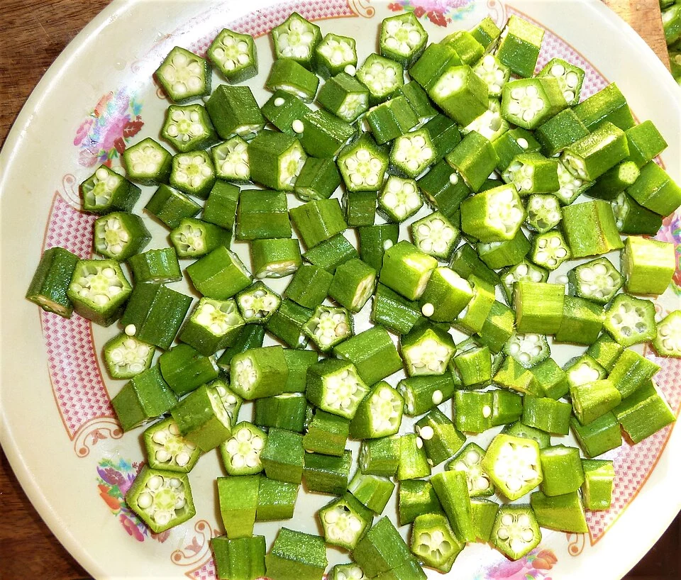 Ladies finger pieces (raw) for curry.jpg